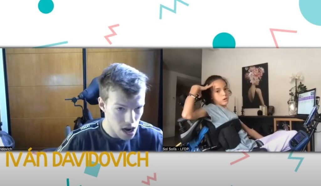 Iván Davidovich durante una entrevista sobre discapacidad y comunicación accesible.