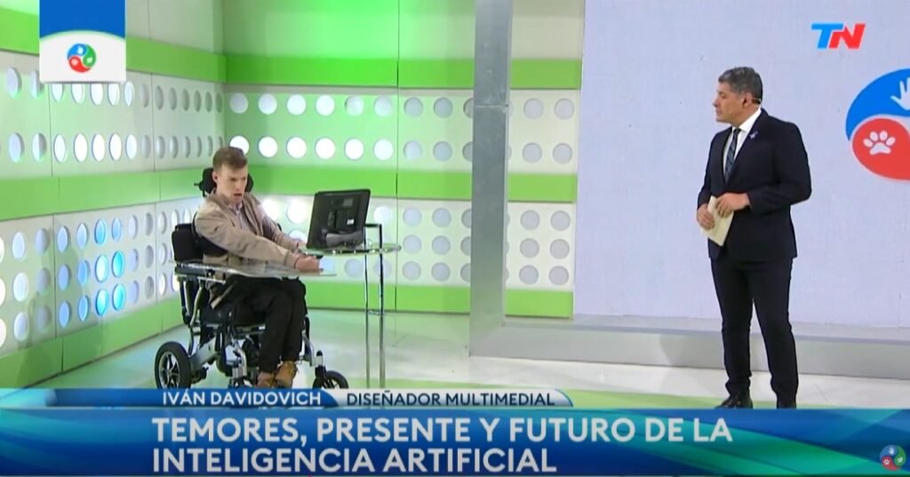 Ivan en el piso de TN junto al periodista