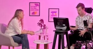 Iván Davidovich en entrevista con Comunidad Hana hablando sobre Comunicación Aumentativa y Alternativa